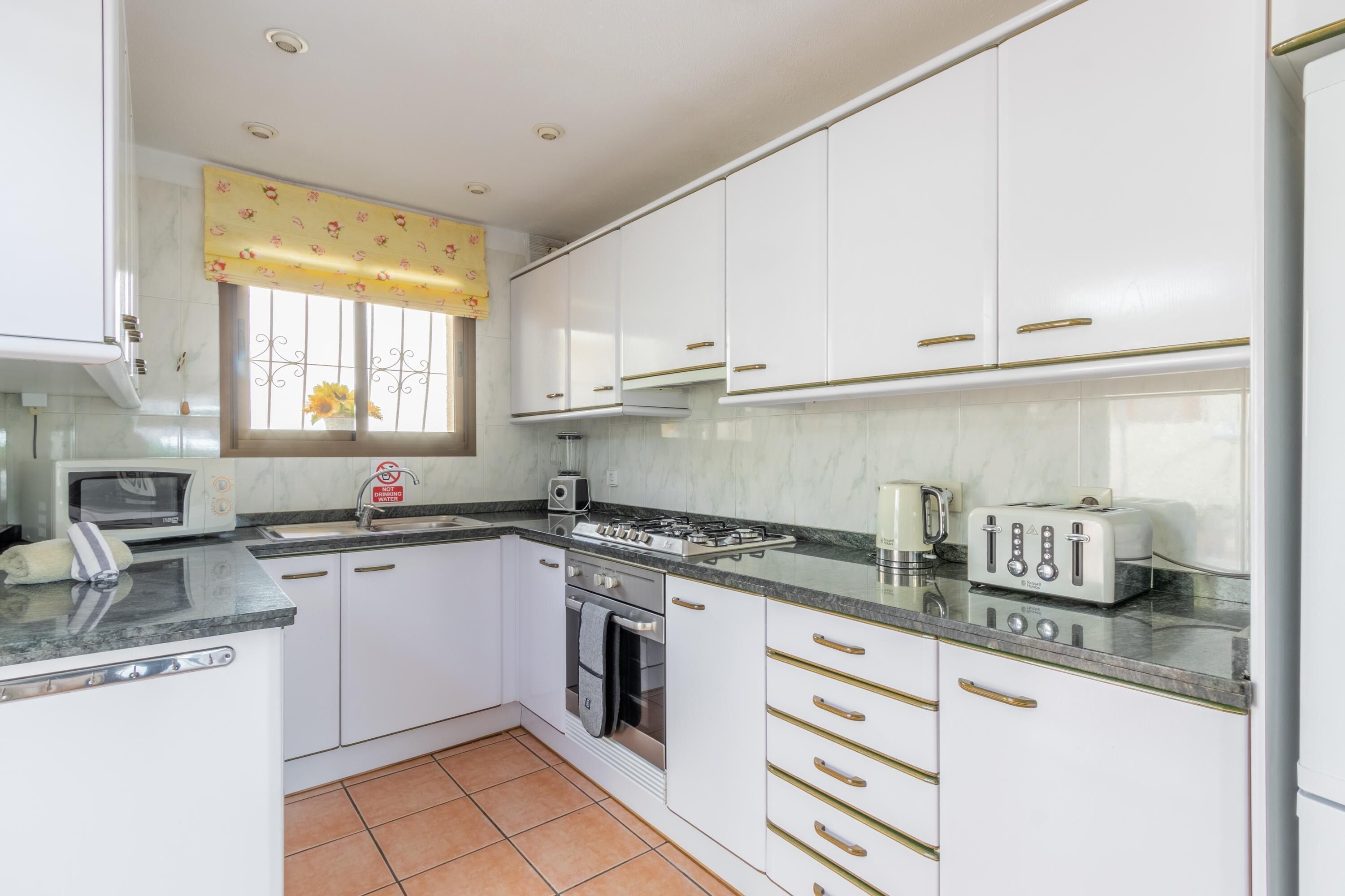 Villa Casa Rio with Garden, Pool & Wi-Fi