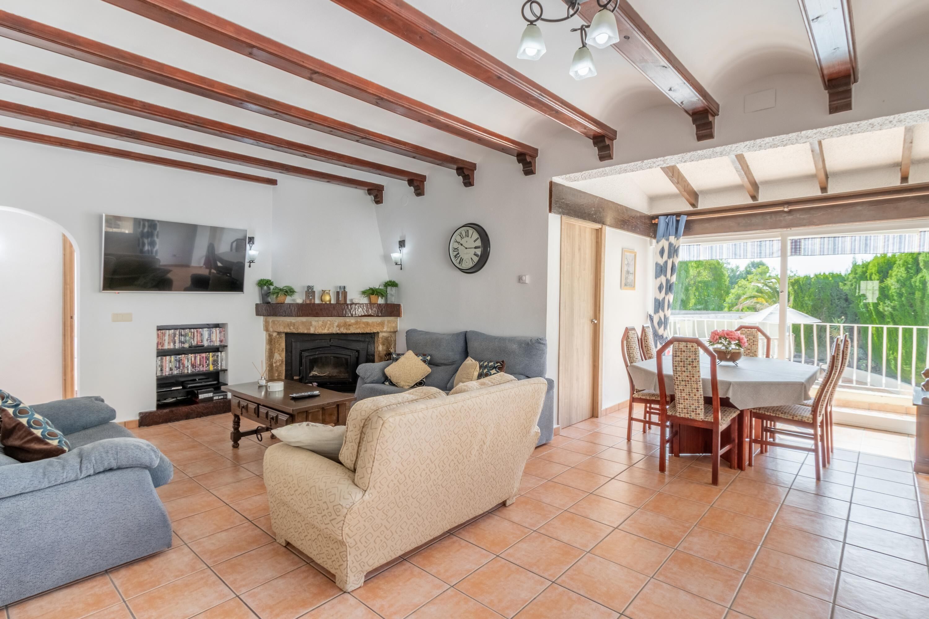 Villa Casa Rio with Garden, Pool & Wi-Fi