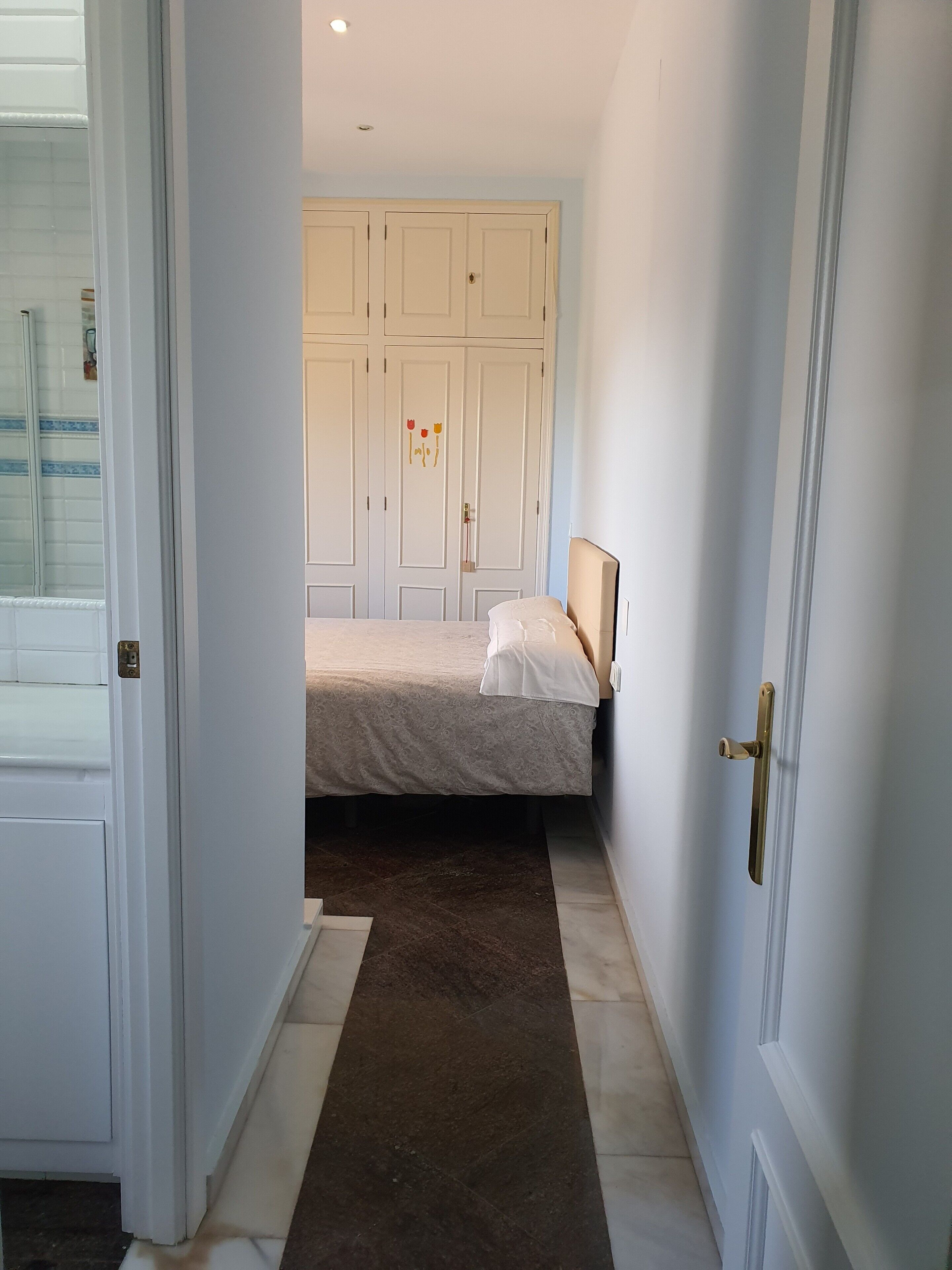 5 chambres, fer et planche à repasser, Wi-Fi gratuit, draps fournis