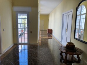 Interior - Finca Campo Viejo with Garden, Terrace & Wi-Fi (Isla Cristina)