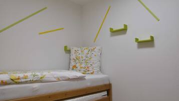 3 bedrooms, WiFi, bed sheets