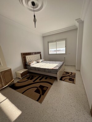 1 chambre, accĂšs Internet, draps fournis