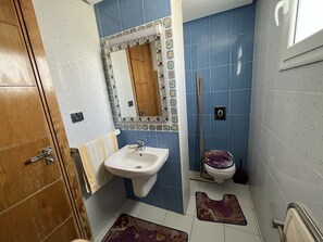 Douche, serviettes fournies