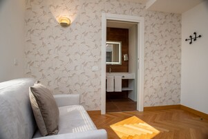 Junior Suite | Minibar, in-room safe, soundproofing, cribs/infant beds