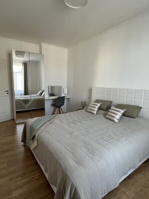 2 Schlafzimmer, Bügeleisen/Bügelbrett, Reisekinderbett, kostenloses WLAN