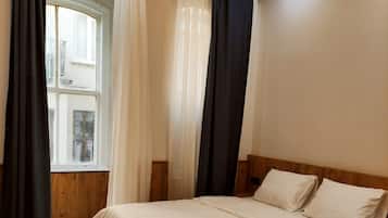 ํจ๋ฐ๋ฆฌ ์คํ๋์ค ์ค์ํธ | ์ฑ
์, ๋
ธํธ๋ถ ์์
๊ณต๊ฐ, ๋ฌด๋ฃ WiFi, ์นจ๋ ์ํธ