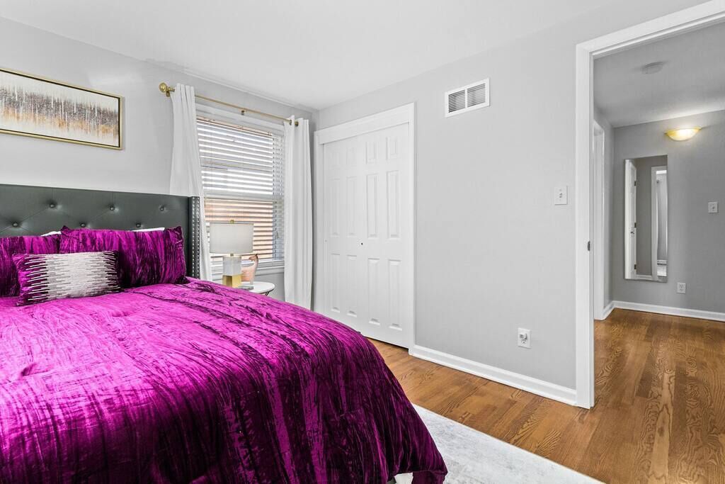 The adorable Kansas City Coach House is cozy and comfortable