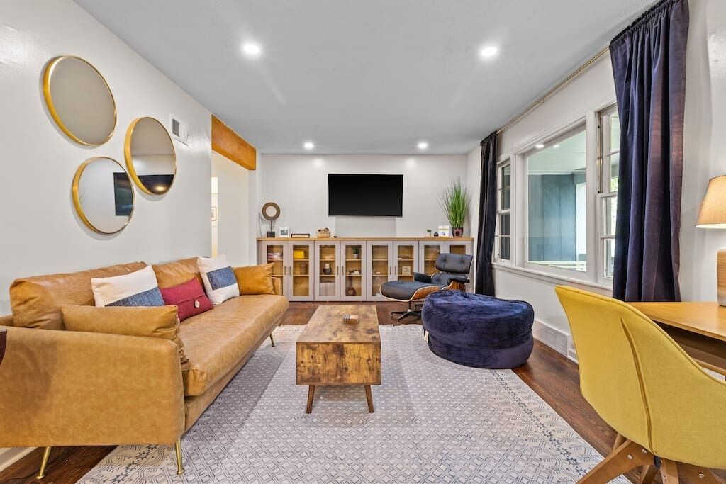 Beautiful Updated Ranch + Fenced In Yard + Minutes to Plaza!