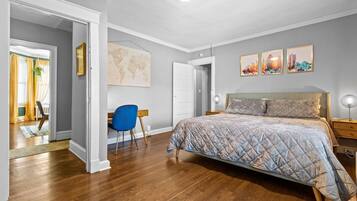 3 bedrooms, desk, iron/ironing board, free WiFi