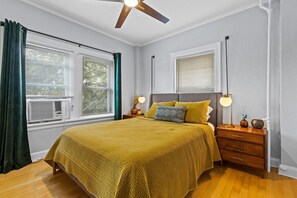 1 dormitorio, tabla de planchar con plancha, wifi gratis y ropa de cama