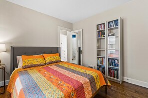 2 camere, una scrivania, ferro/asse da stiro, Wi-Fi gratuito