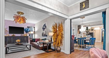 The Downtown Luxe - Superior Amenities & minutes from downtown, Westport and the Plaza!