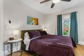2 bedrooms, desk, iron/ironing board, free WiFi