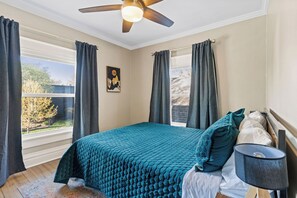5 bedrooms, desk, iron/ironing board, free WiFi