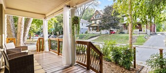 Westport Oasis - Game Room and Private Hot Tub!