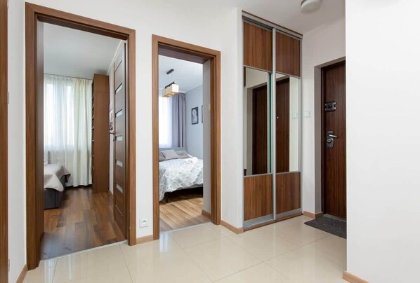 2 bedrooms, desk, iron/ironing board, travel cot