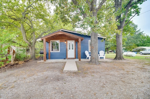 Half-Mi to Marina: Pet-Friendly Disney Home