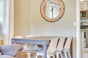 Dining - Half-Mi to Marina: Pet-Friendly Disney Home (Disney)
