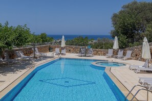 Seasonal outdoor pool - Sunny Hill by Estia (Hersonissos)