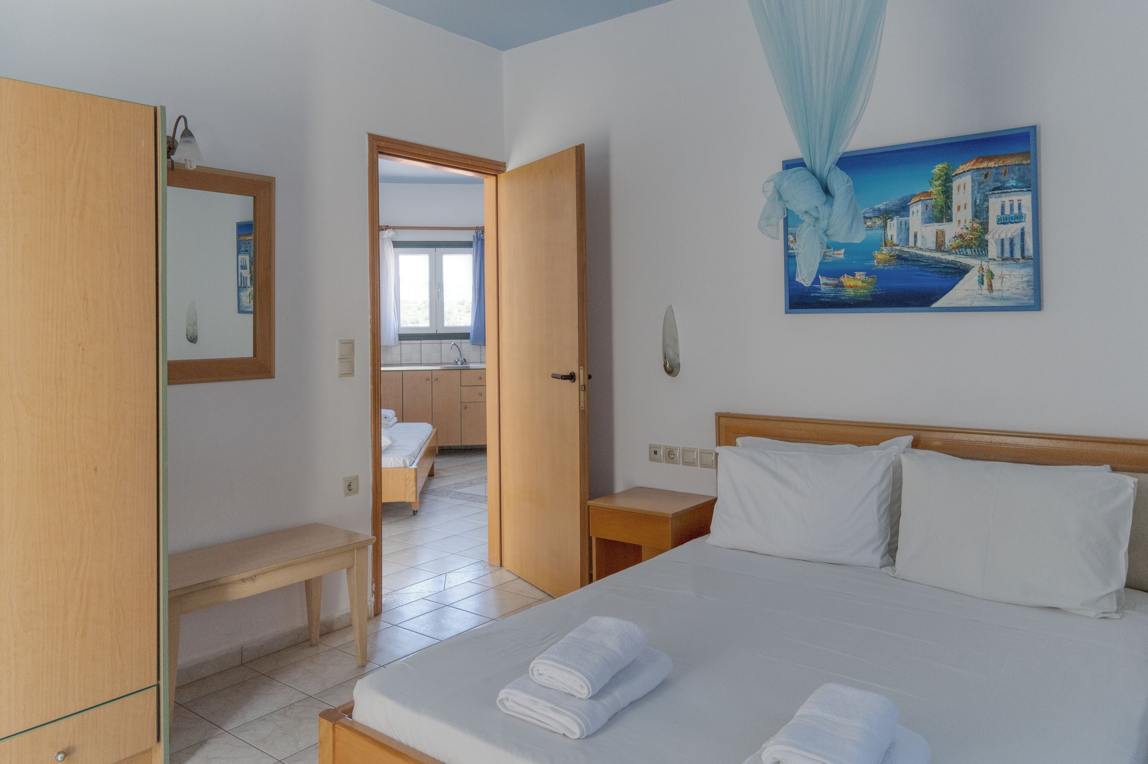 Standard Apartment | Minibar, in-room safe, free WiFi, bed sheets