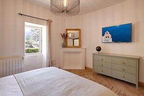 3 bedrooms, desk, iron/ironing board, free WiFi - Mas des Sablières Oppède Luberon (Oppède)