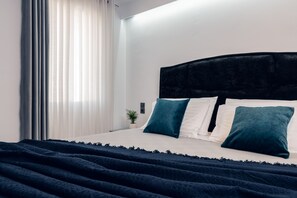 5 slaapkamers, een kluis op de kamer, een bureau