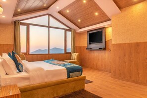 Deluxe tweepersoonskamer | Een bureau, gratis wifi, beddengoed