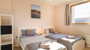 Cottage | 2 bedrooms, individually decorated, individually furnished, free WiFi