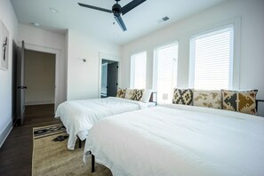 4 bedrooms, desk, iron/ironing board, WiFi
