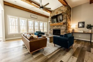TV, fireplace