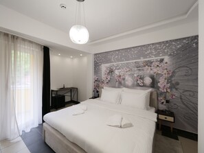 Minibar, coffres-forts dans les chambres, décoration personnalisée