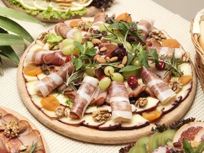 Daily buffet breakfast for a fee - Hotel Pollock (Ribarska Banja)