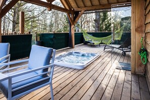 Terrace/patio - Unusual lodging Cabane Petit Bois 1h15 from Paris (Boismorand)