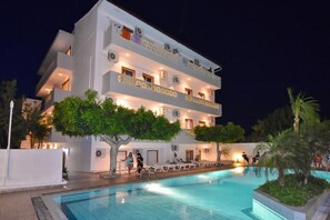 Piscina a l'aire lliure 