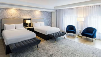 Couette en duvet, coffre-fort, ameublement unique, bureau