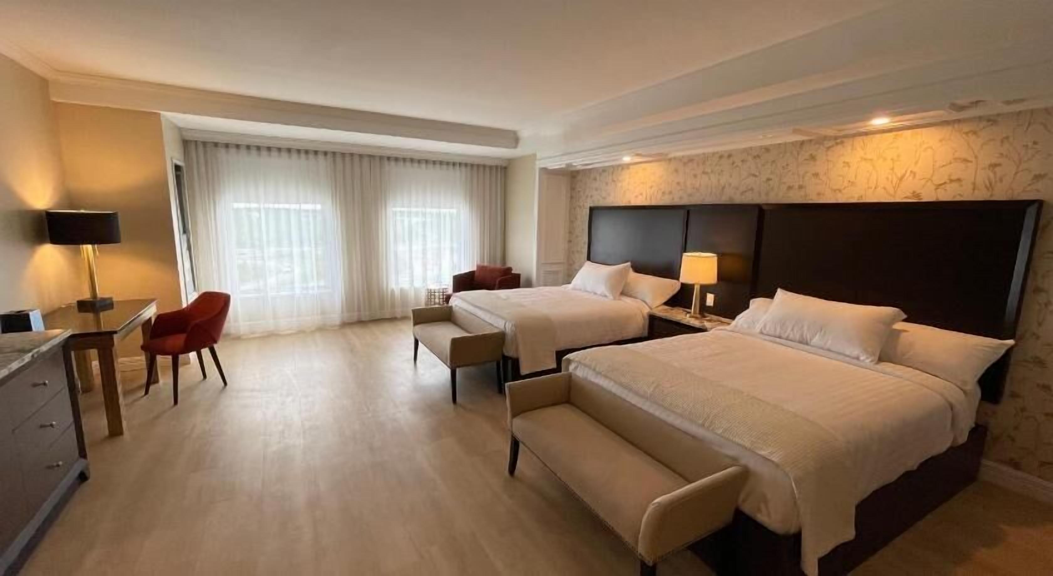 Down comforters, in-room safe, individually furnished, desk