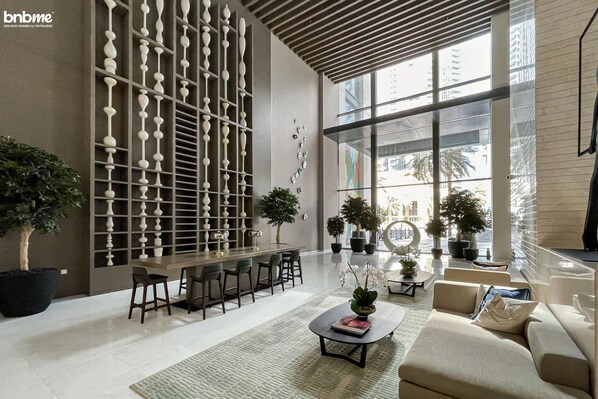 ロビー応接スペース