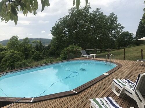 Appartement en Rd jardin avec piscine dans maison