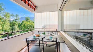 Family Apartment, Multiple Bedrooms (Lido apartment) | Outdoor dining
