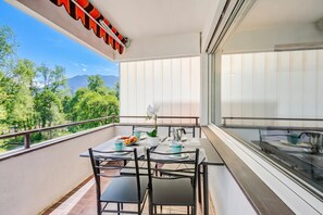 Outdoor dining - Lido Apartment (Locarno)