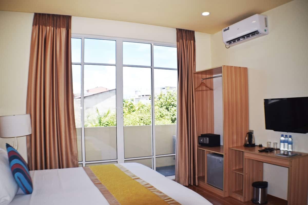 Habitación superior | Tabla de planchar con plancha y wifi gratis 