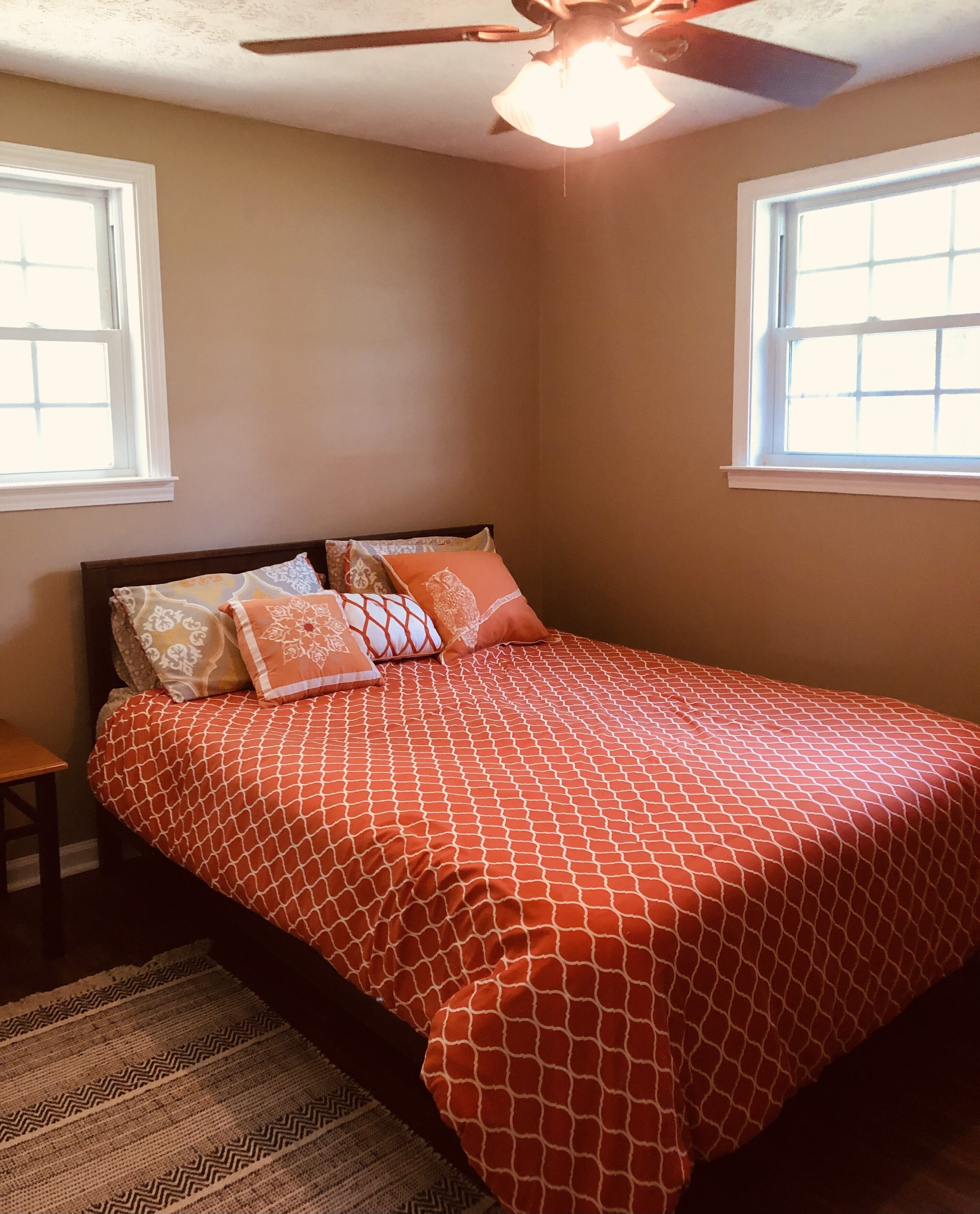 Lakehouse in the heart of Georgia with huge backyard