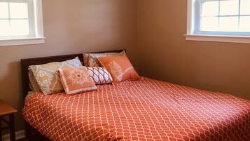 3 Schlafzimmer, BĂŒgeleisen/BĂŒgelbrett, kostenloses WLAN, BettwĂ€sche