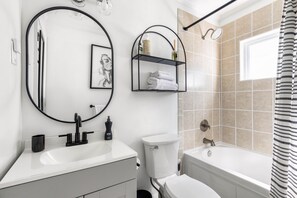 Combined shower/tub
