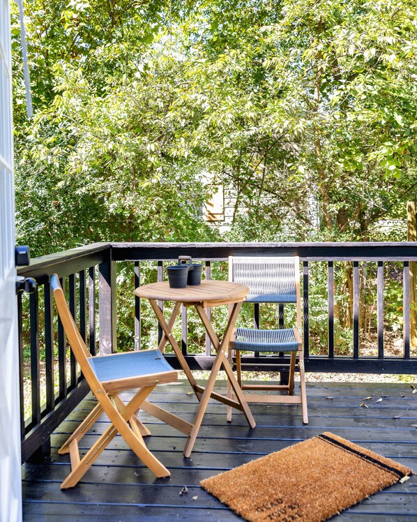 Property grounds - Charming & Warm Apartment in Great Location! (Murfreesboro)