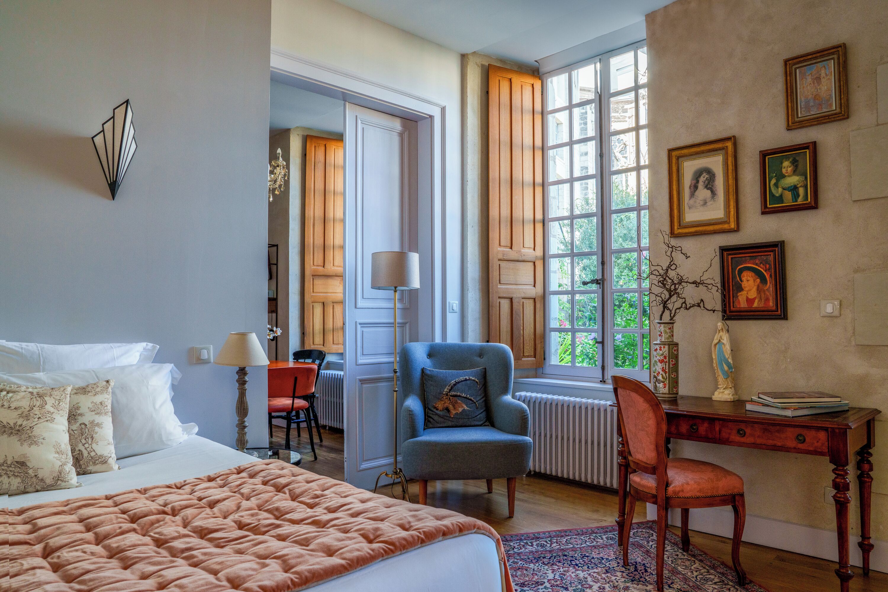 1 chambre, bureau, fer et planche à repasser, Wi-Fi gratuit