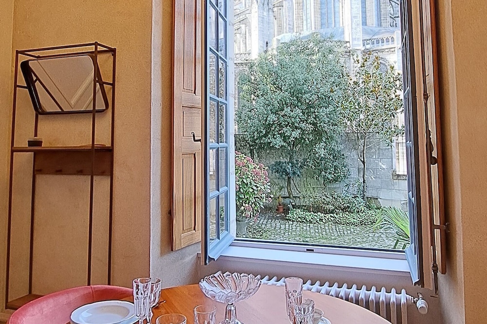 Superb cathedral view. Private terrace