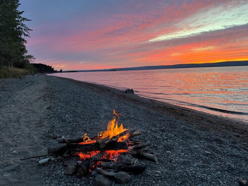 Writer’s Retreat. Secluded Waterfront Bras d’Or Lake, Cape Breton