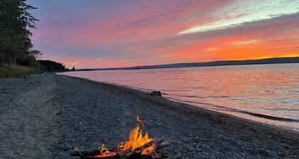 Writer’s Retreat. Secluded Waterfront Bras d’Or Lake, Cape Breton