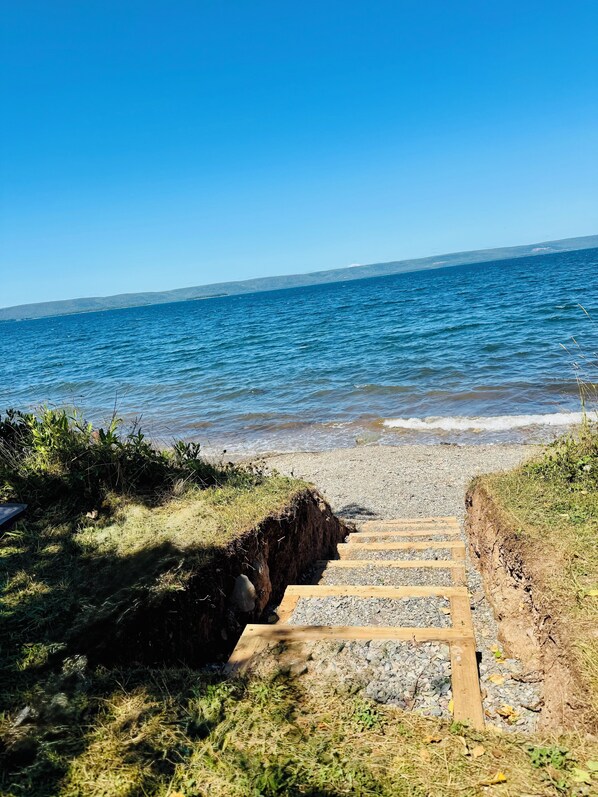 In StrandnĂ€he, LiegestĂŒhle, StrandtĂŒcher
